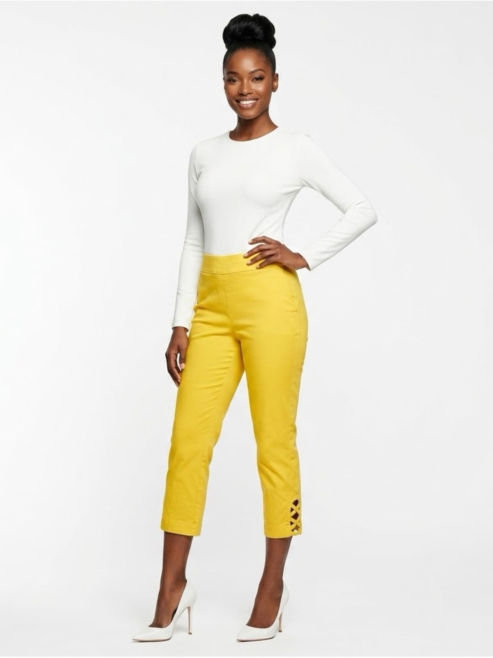 89th & Madison Yellow Lace Up Hem Capri Pants Size M